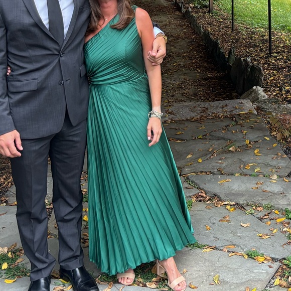 Giselle Pleated One-Shoulder Maxi Dress Dark Green XSP - Picture 3 of 3